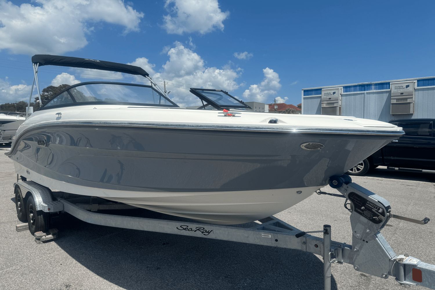2024 Sea Ray SPX 210 Outboard