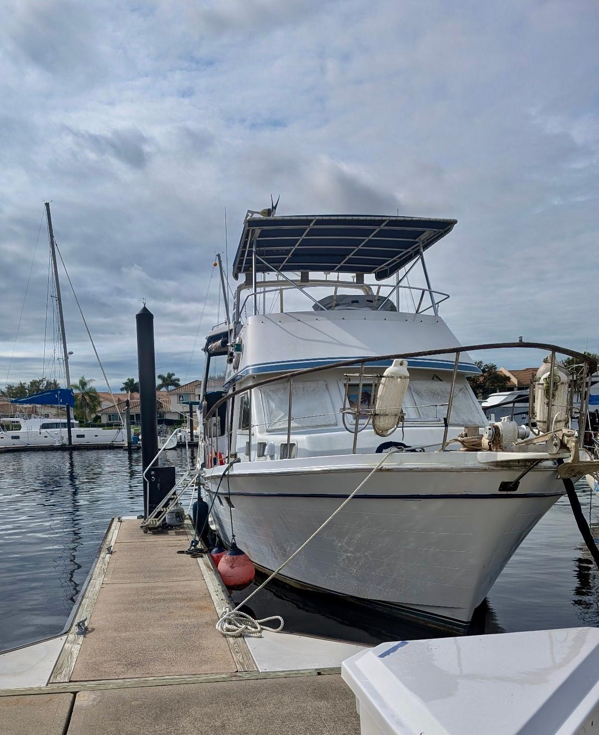 1983 Marine Trader Double Cabin