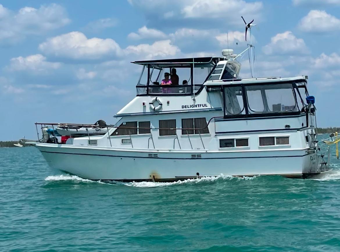 1983 Marine Trader Double Cabin