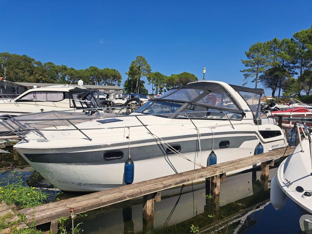 2015 Bavaria Bavaria Sport 300