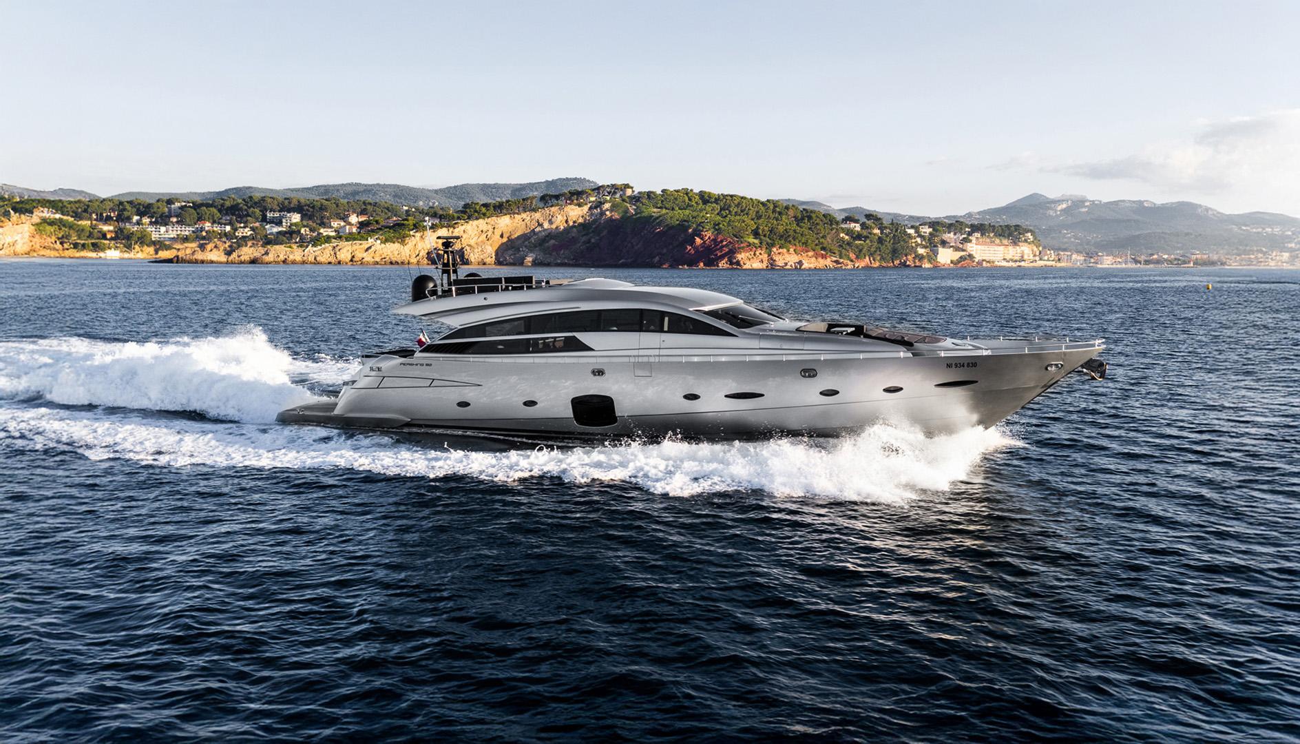2012 Pershing 92