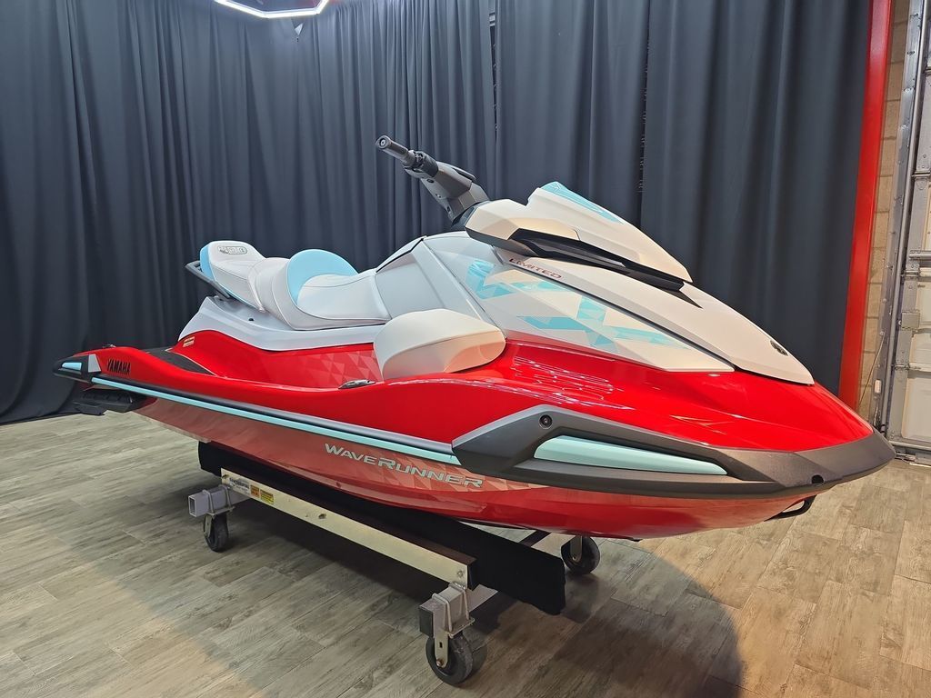 2025 Yamaha Boats VX® Limited