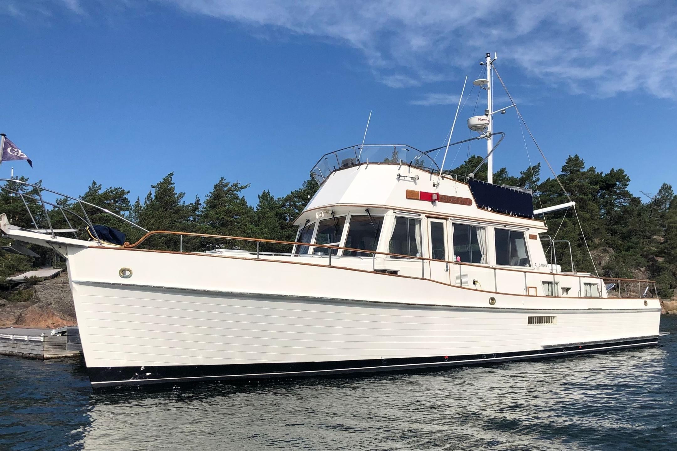 1986 Grand Banks 46 Classic