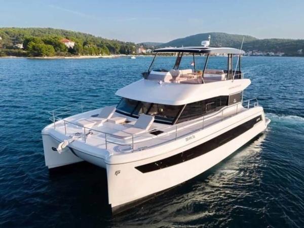 2022 Fountaine Pajot MY.6