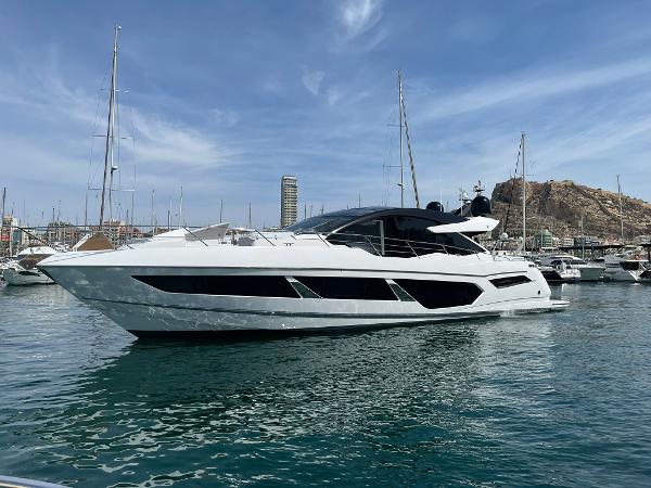 Sunseeker Predator 75 Sunseeker Predator 75