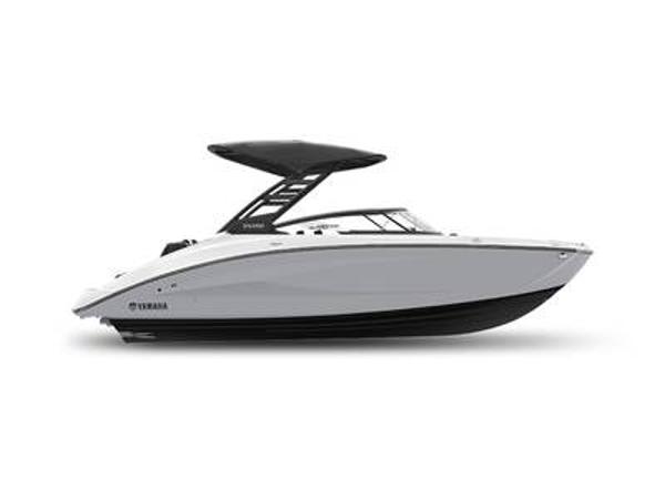 Yamaha Boats 252SD 2025 Yamaha Boats 252SD, sleek white design with black accents, side view.