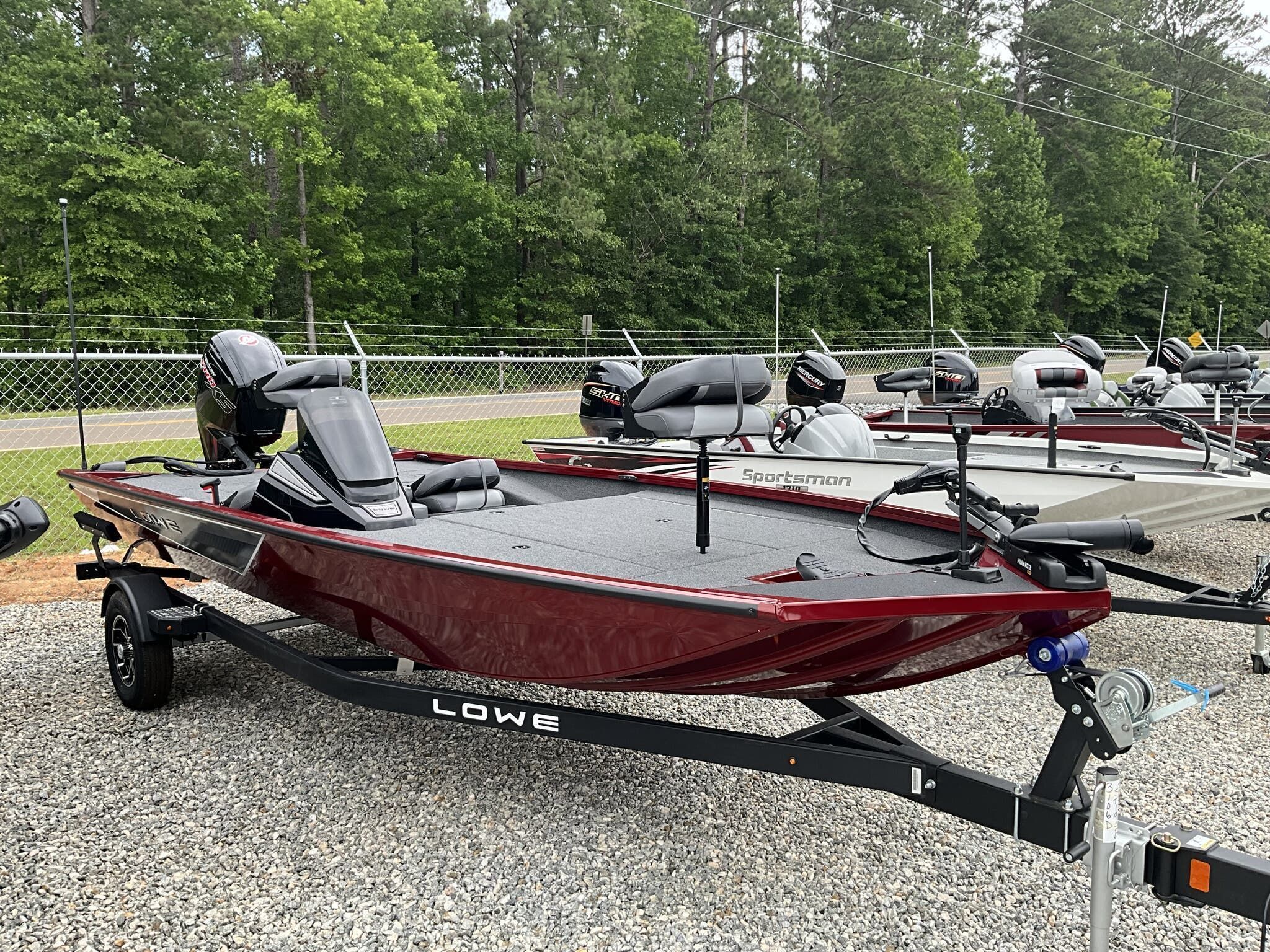 Lowe Stinger 195