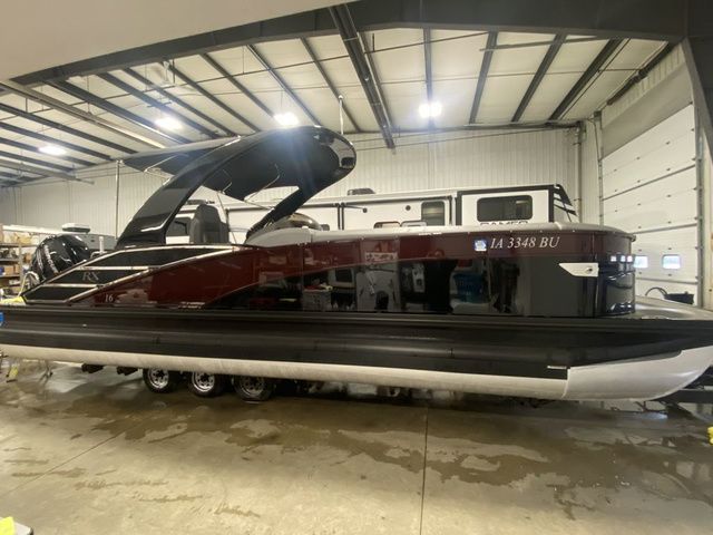 Bennington 25 RXSBA