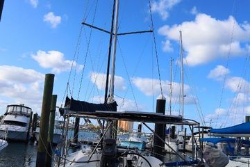 1997 Hunter 37