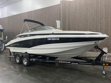 2016 Crownline E-4 Bowrider