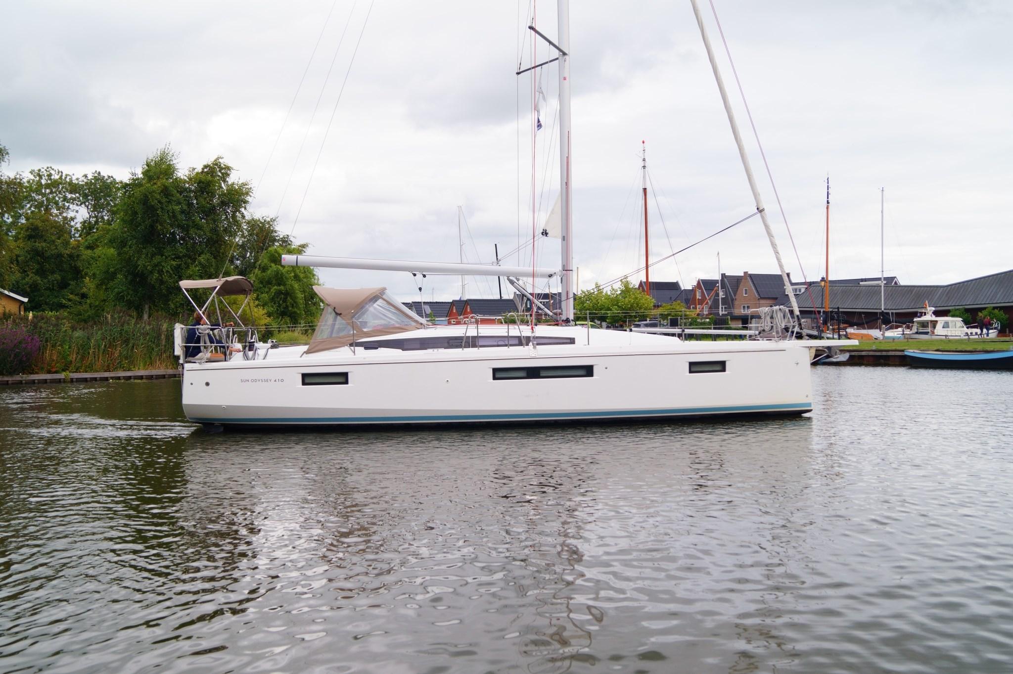 2022 Jeanneau Sun Odyssey 410