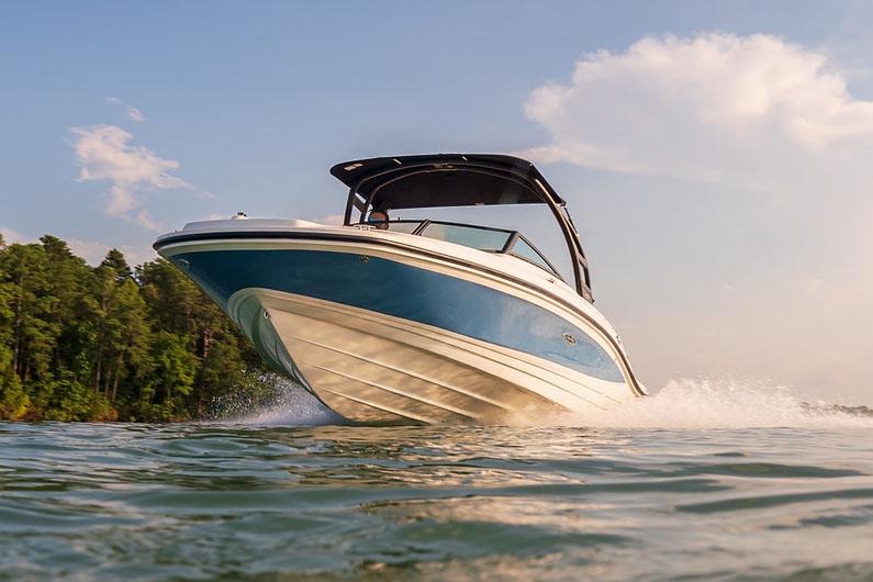 Sea Ray Boat image