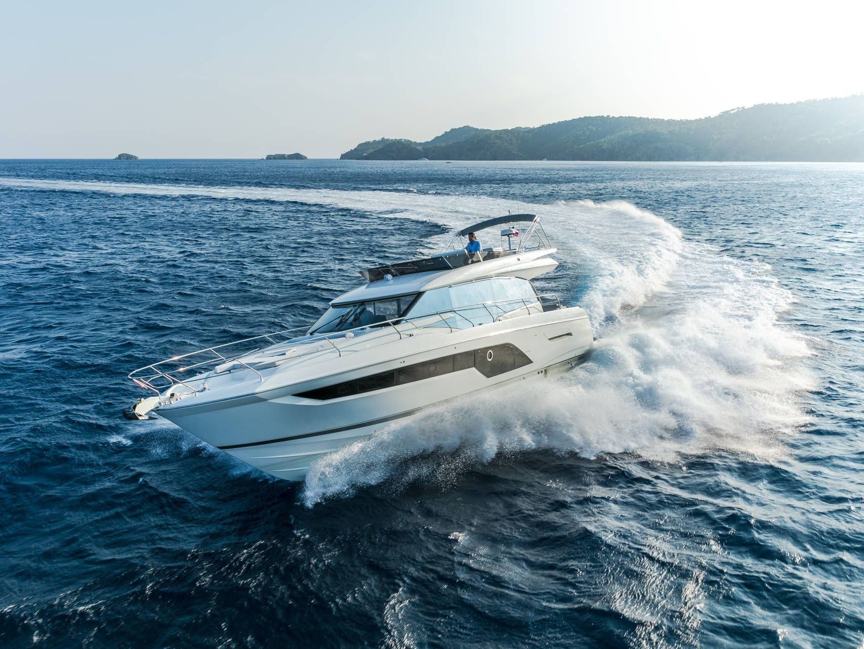 2023 Prestige 590