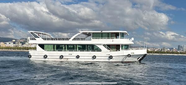 2024 Custom-Craft RESTAURANT AND EXCURSION VESSEL 185PAX