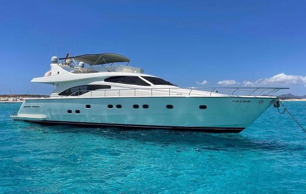 1999 Ferretti Yachts 68