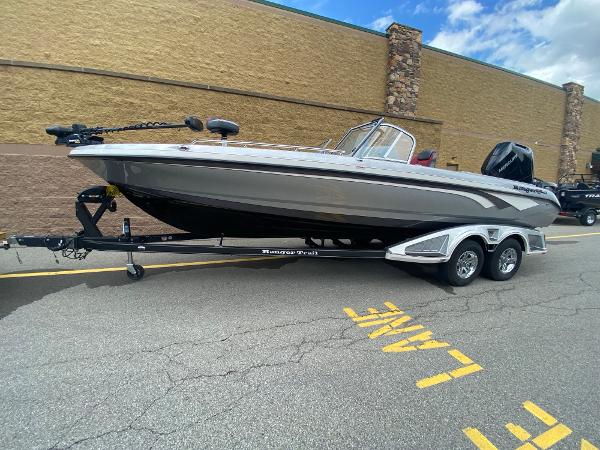 Ranger 622FS Pro 2024 Ranger 622FS Pro boat on trailer, parked outdoors.