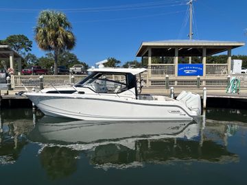 2026 Boston Whaler 325 Conquest