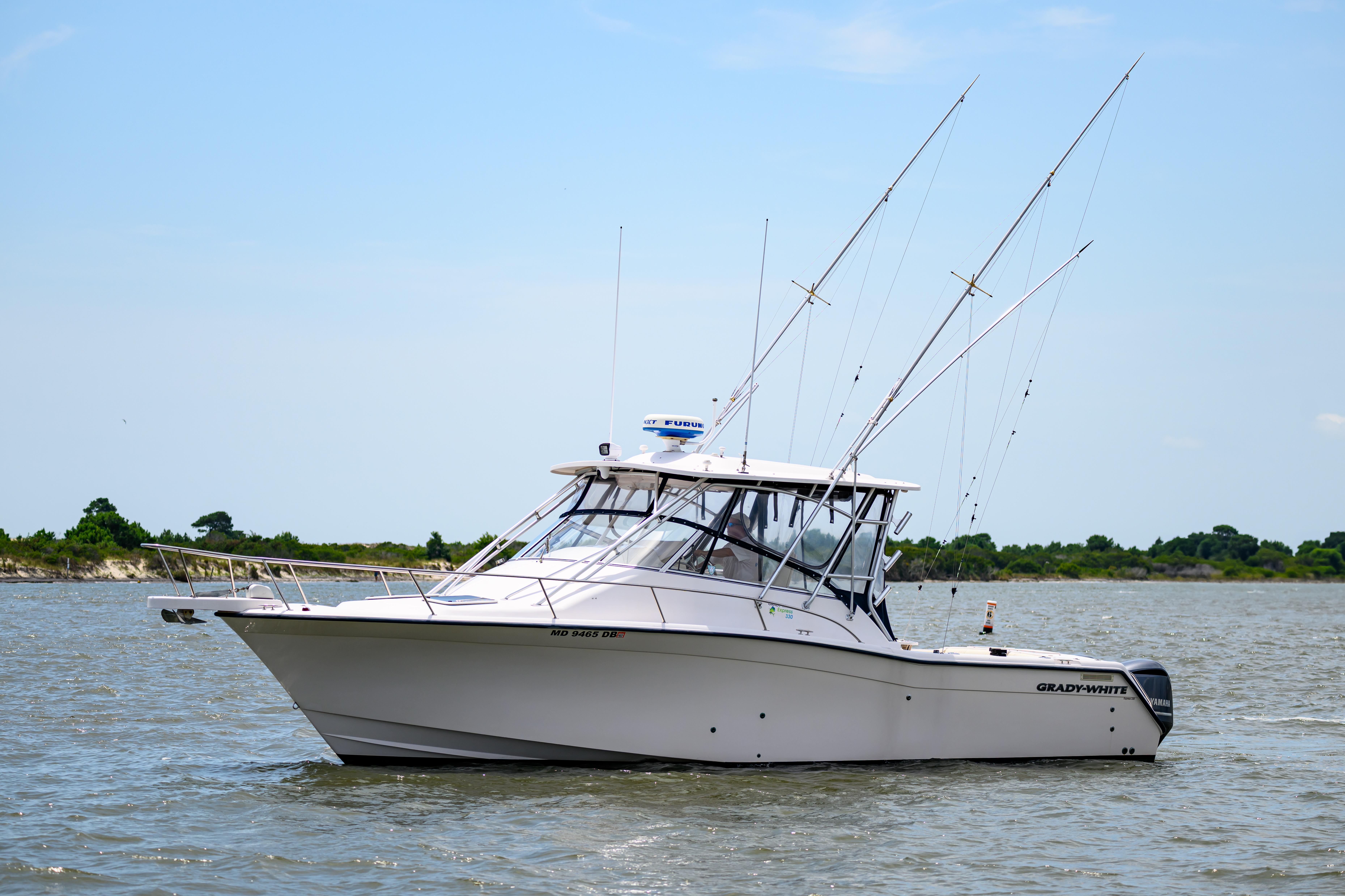 2003 Grady-White Express 330