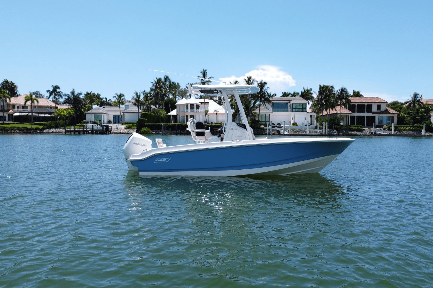 2026 Boston Whaler 220 Dauntless