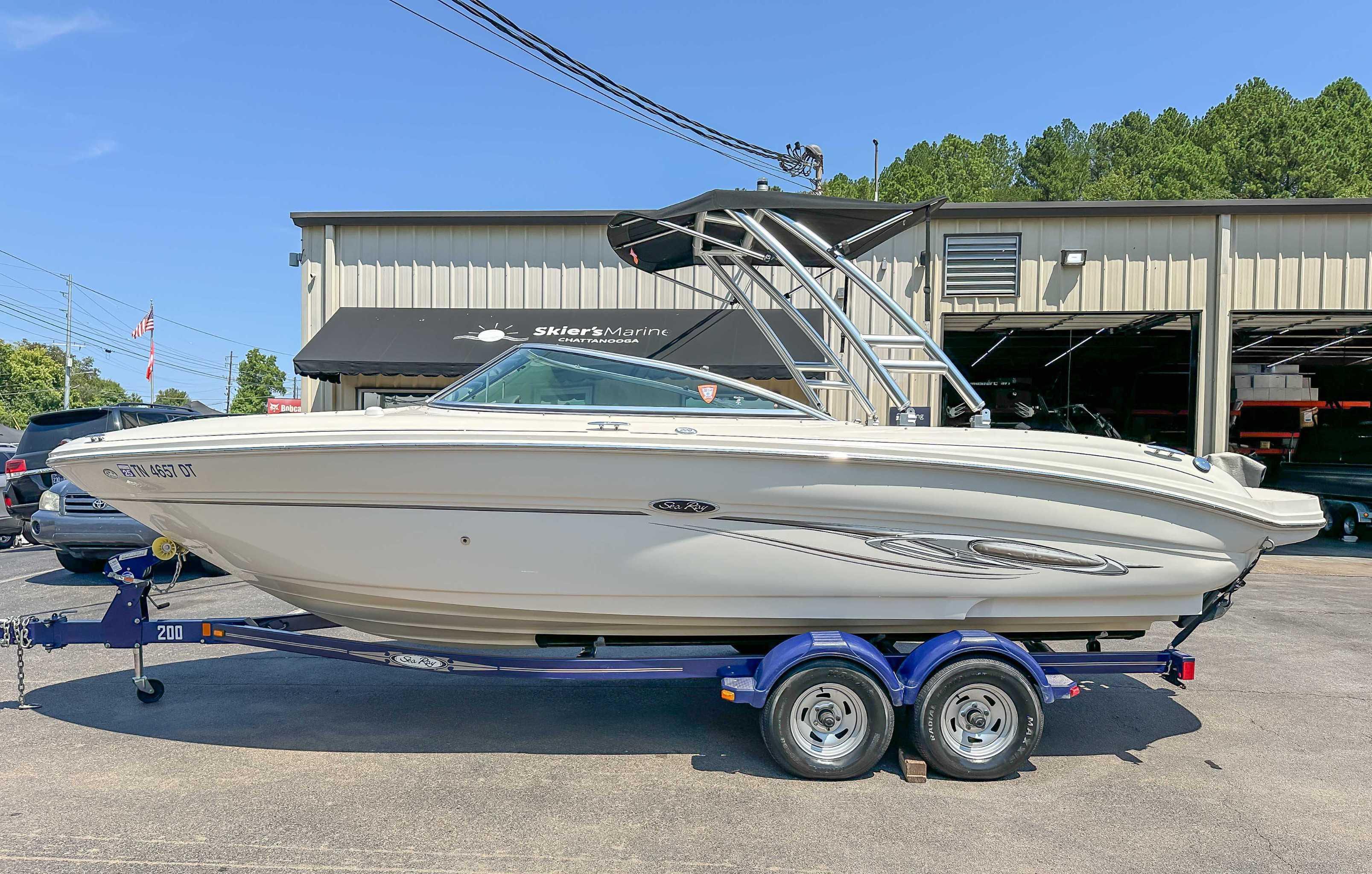 2006 Sea Ray 220 Select