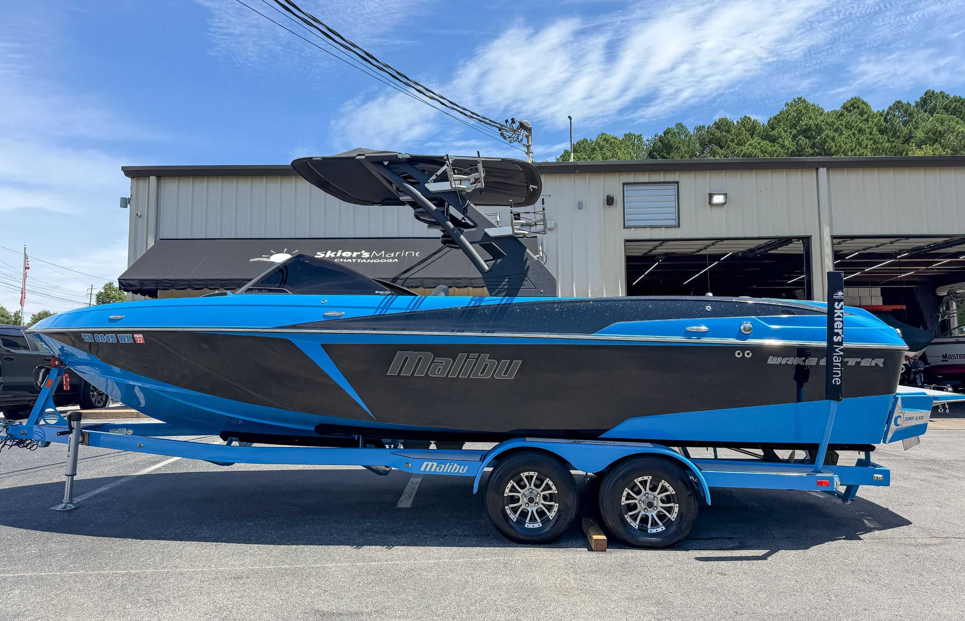 2017 Malibu Wakesetter 25 LSV