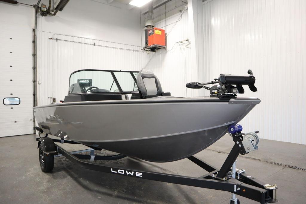2024 Lowe Fishing Machine 1800 WT
