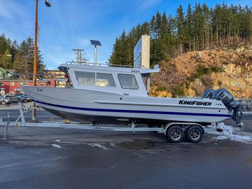 2025 KingFisher 2825 Coastal Express