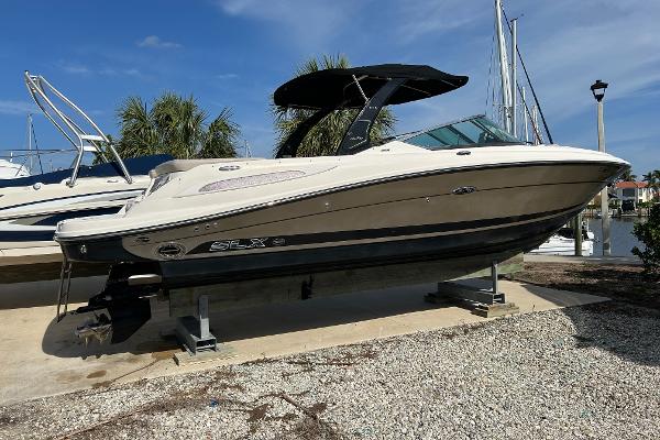 Sea Ray 270 SLX