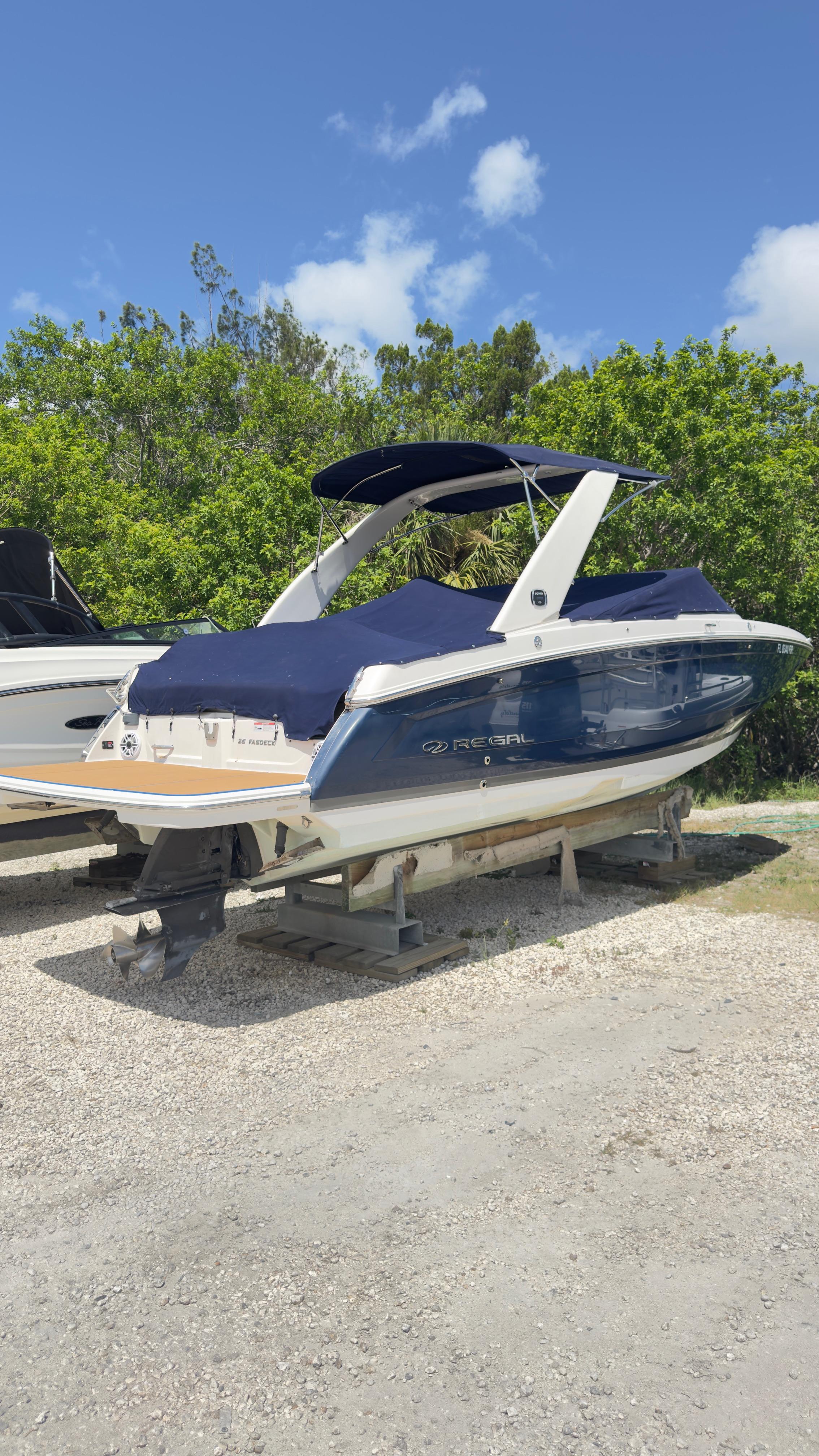 2018 Regal 26 FasDeck