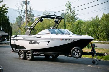 2017 Malibu Wakesetter 23 LSV