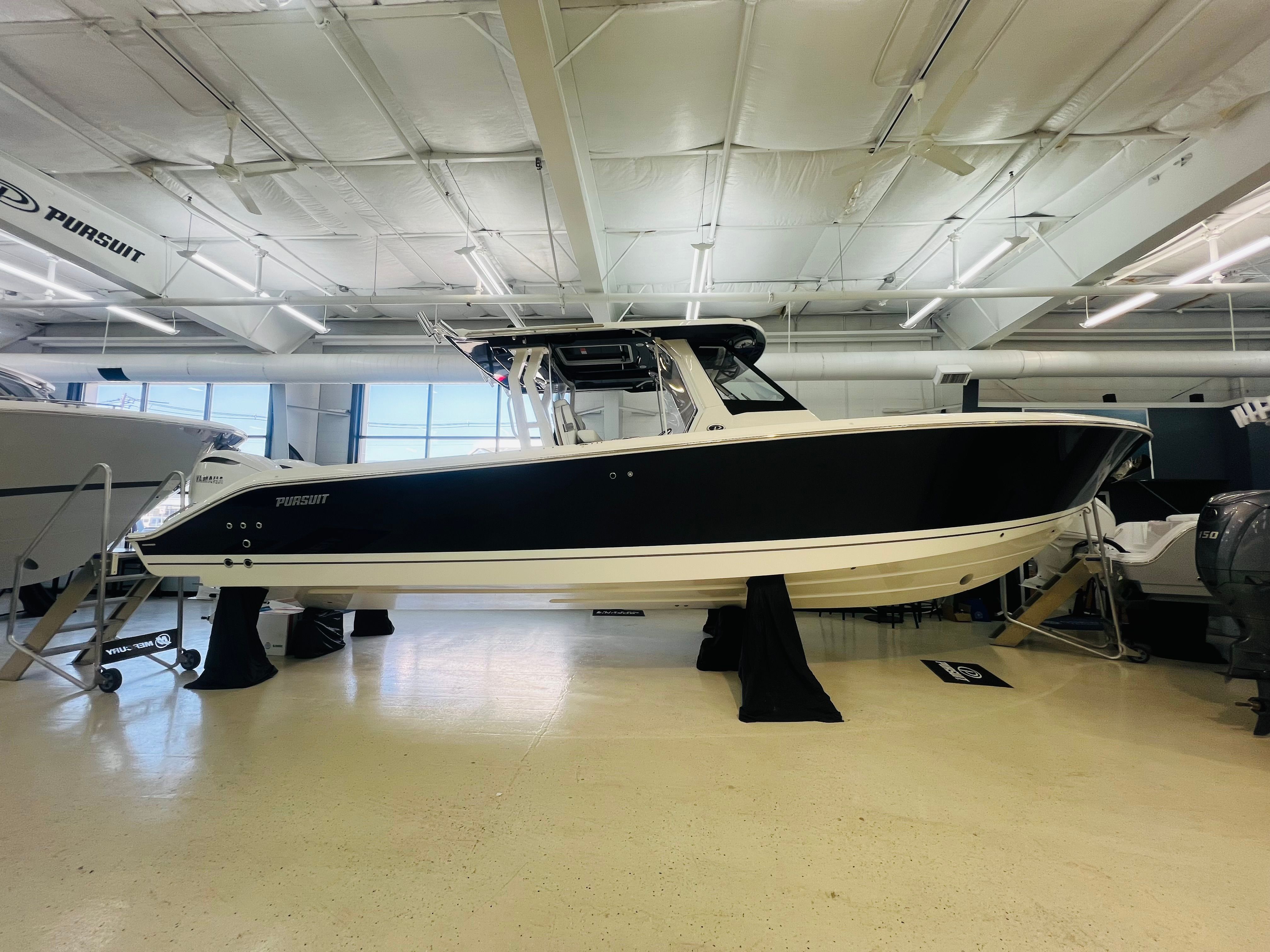 2026 Pursuit S 328