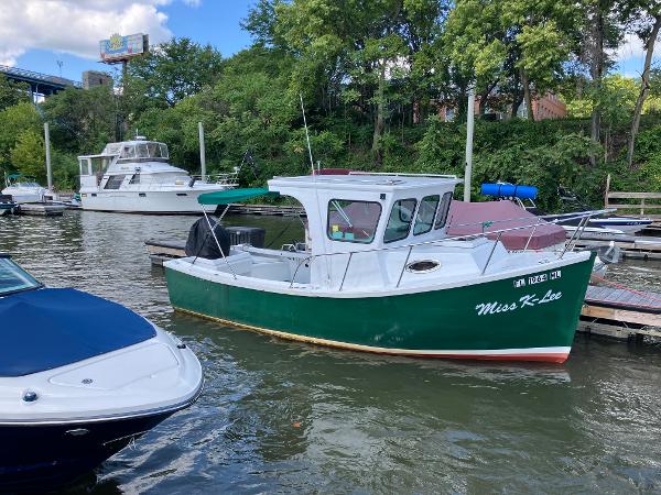 2003 Cape Islander 22