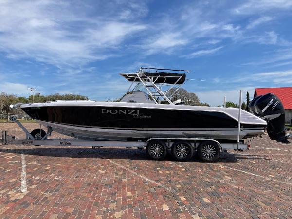 2005 Donzi 35 Zf