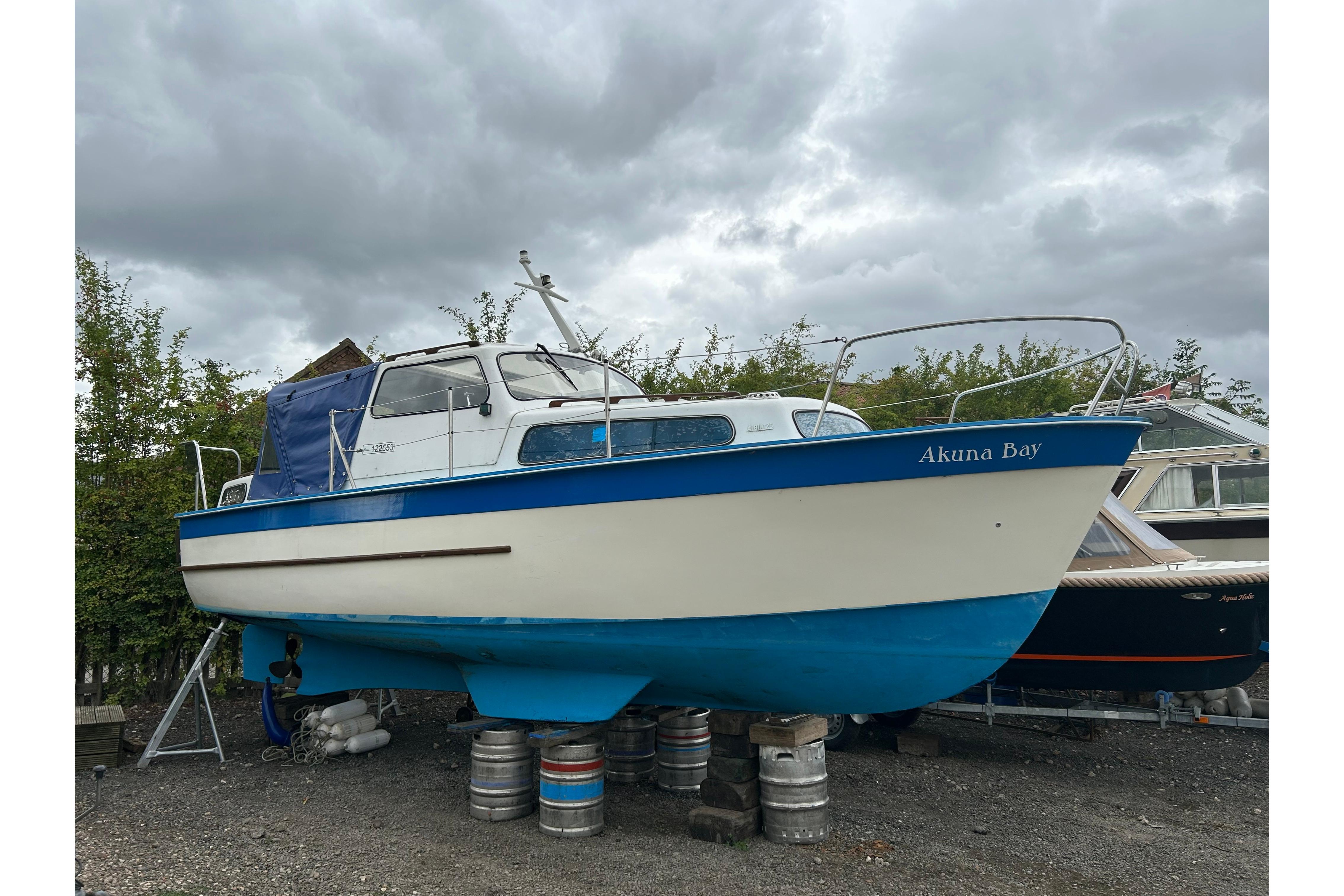 1972 Albin 25