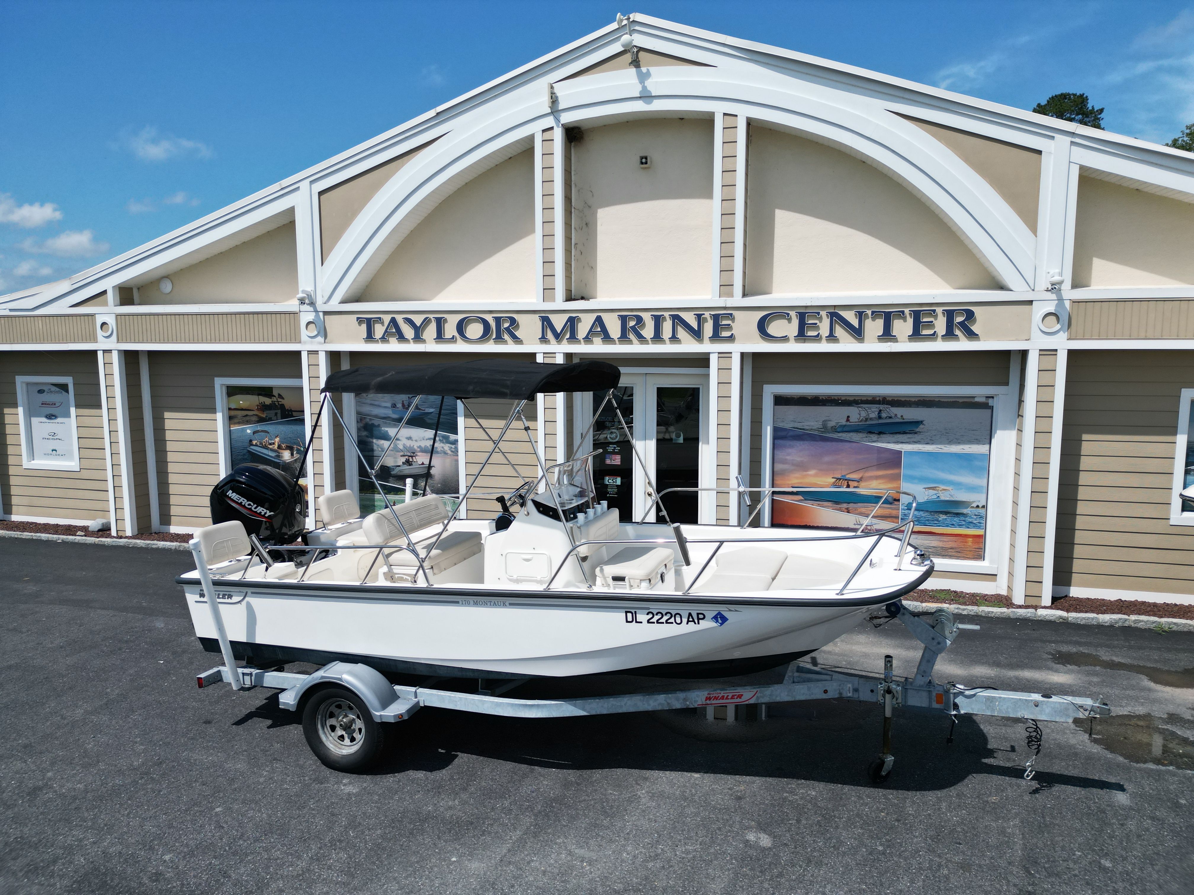2023 Boston Whaler 170 Montauk
