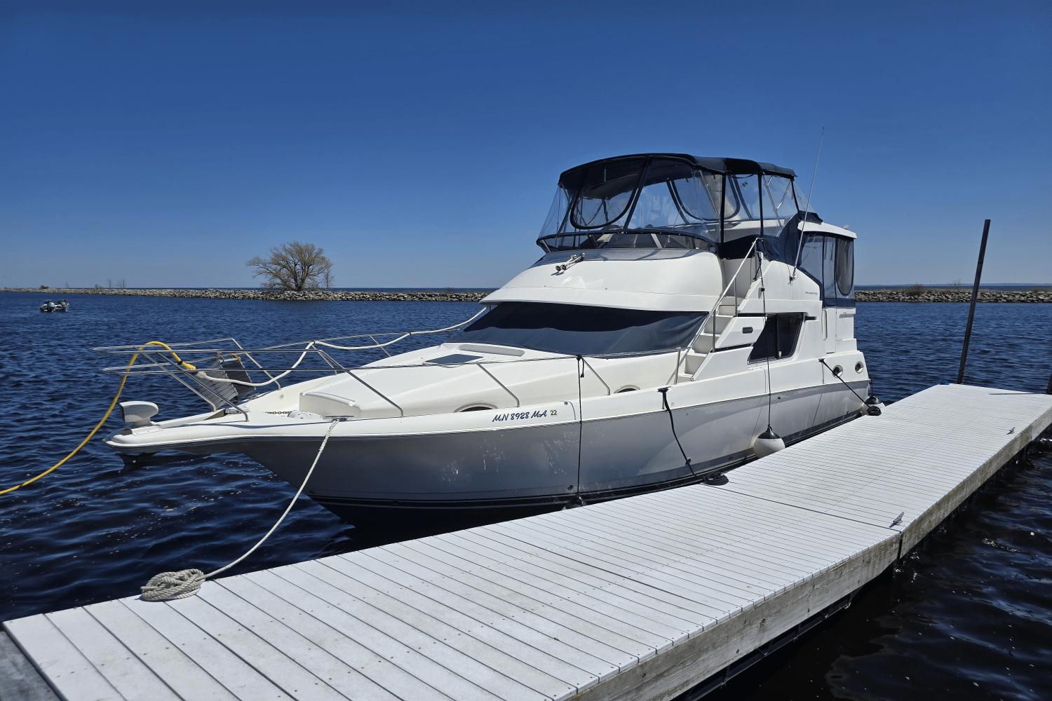 2001 Silverton 392 Motor Yacht