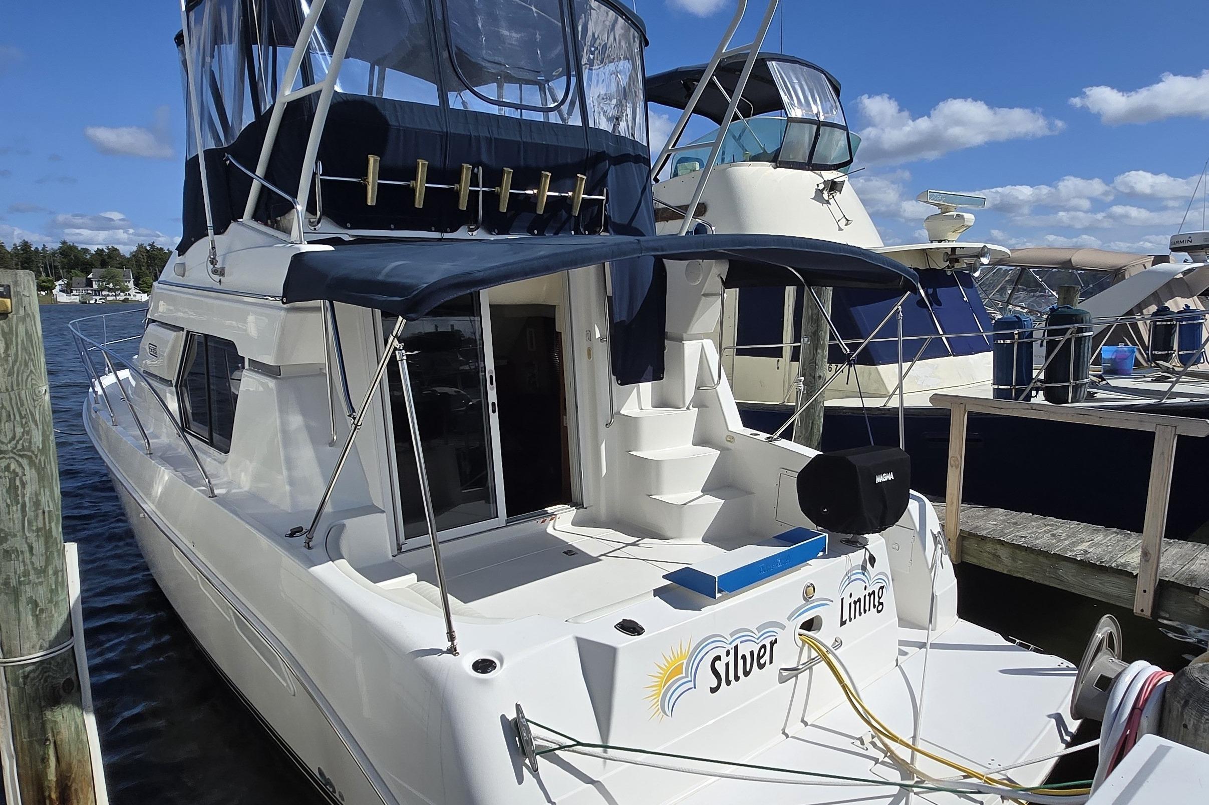2002 Silverton 351 Sedan Cruiser