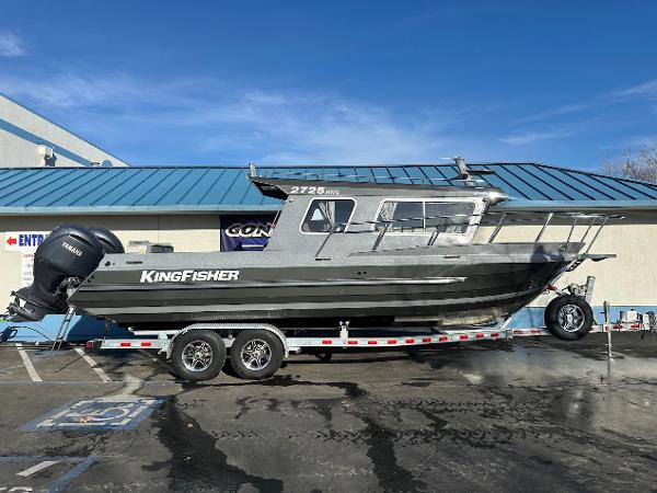 2025 KingFisher 2725 XRS