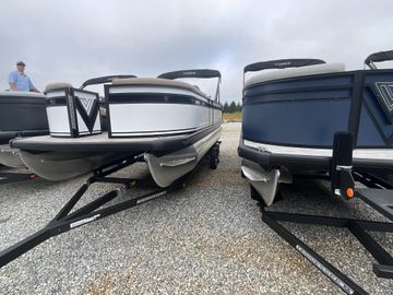 2025 Viaggio Lago X 22U