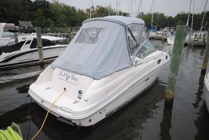 Sea Ray 240 Sundancer Starboard View