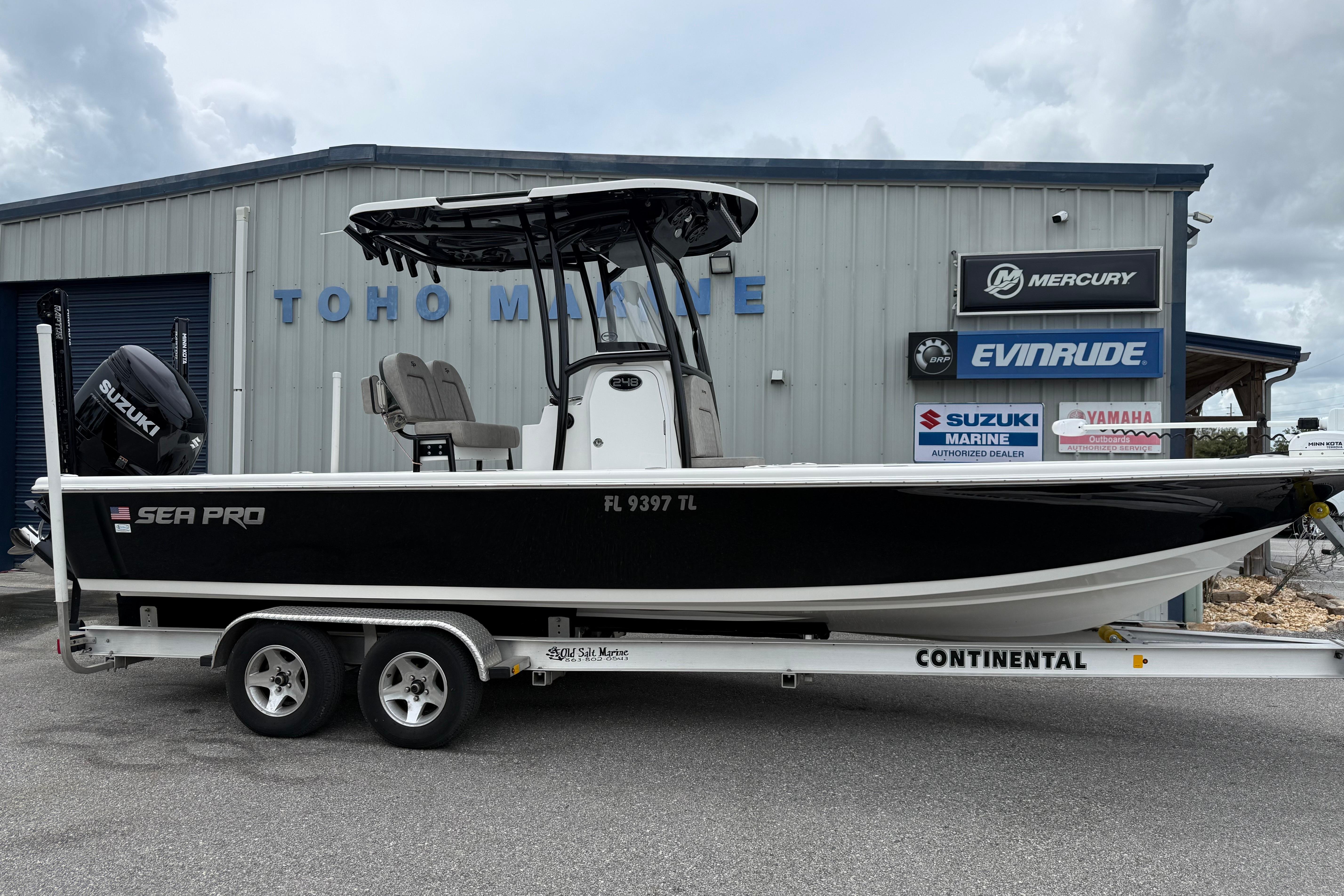 2023 Sea Pro 248 Bay