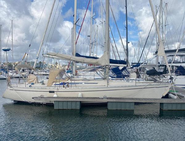 1982 Beneteau First 38.5