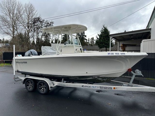 2022 Sailfish 220 CC