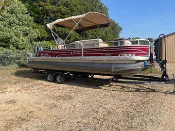 2020 Sun Tracker Fishin' Barge 24 DLX