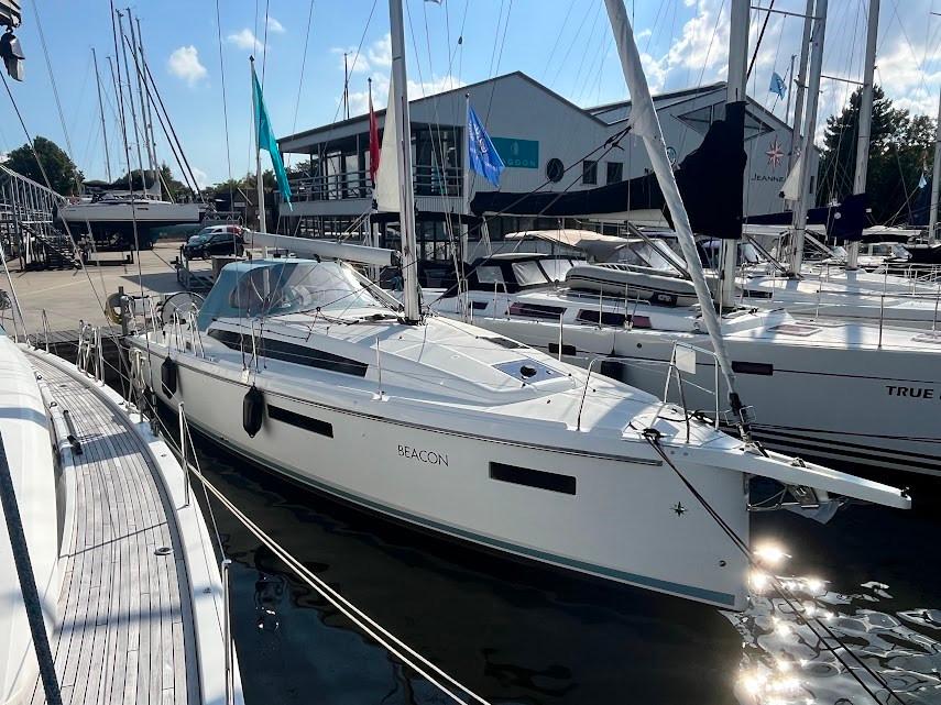 2023 Jeanneau Sun Odyssey 380