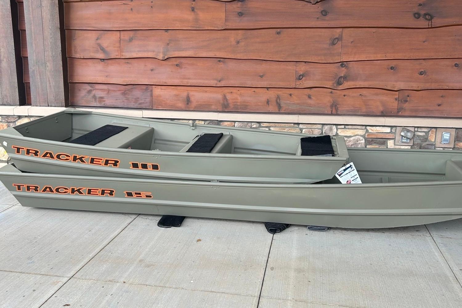 Tracker Grizzly 10 Jon 2025 Tracker Grizzly 10 Jon boat displayed outdoors, featuring durable design and sleek finish.