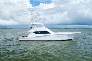 2005 Hatteras 60 Convertible