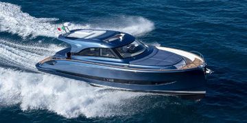 2025 Solaris Power 48 Lobster