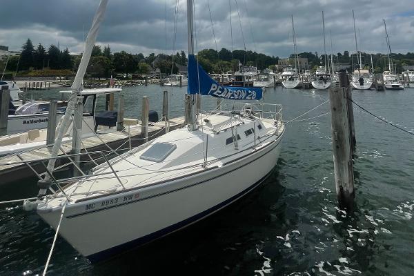 1988 Pearson 28