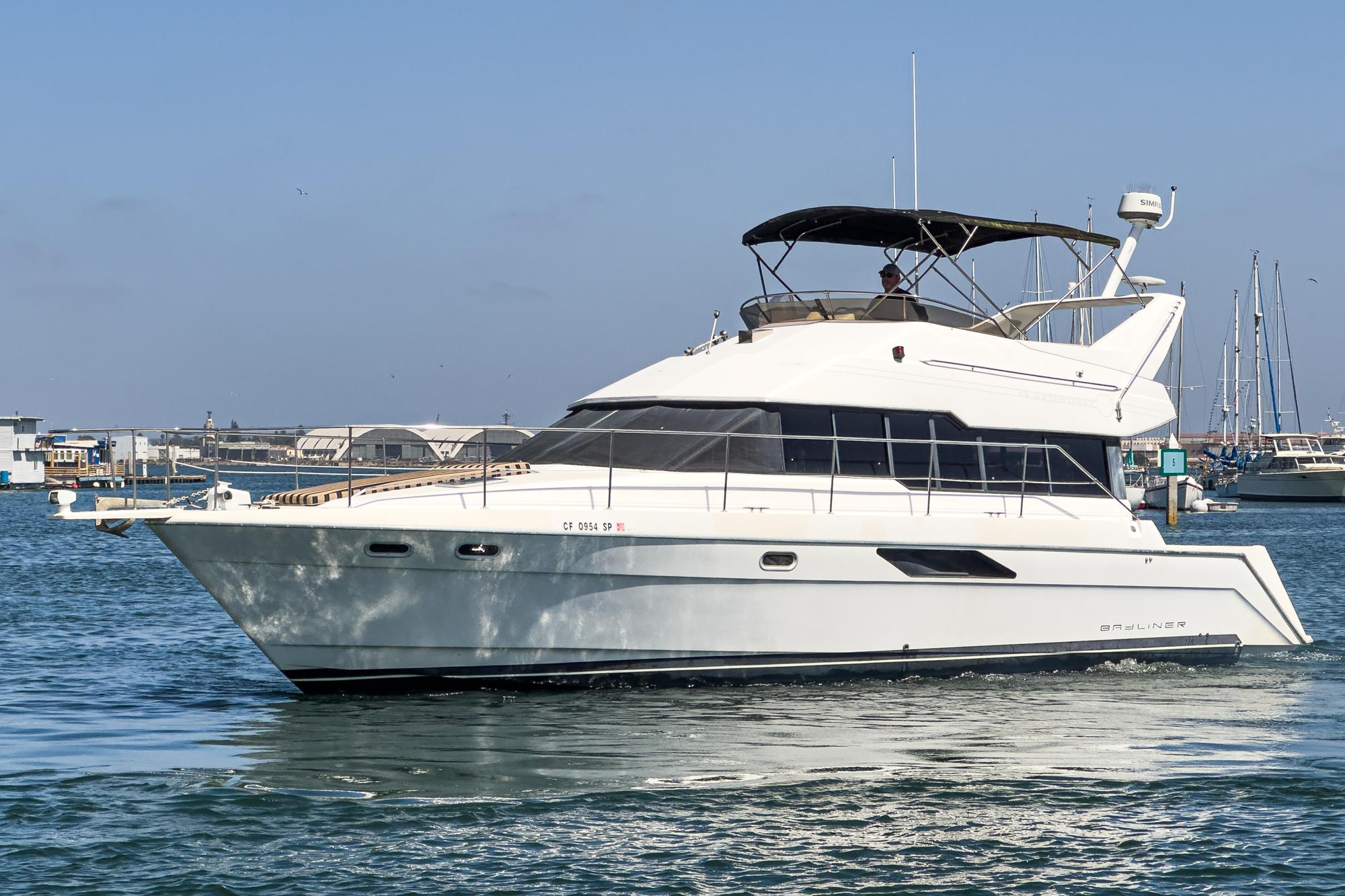 1992 Bayliner 4388